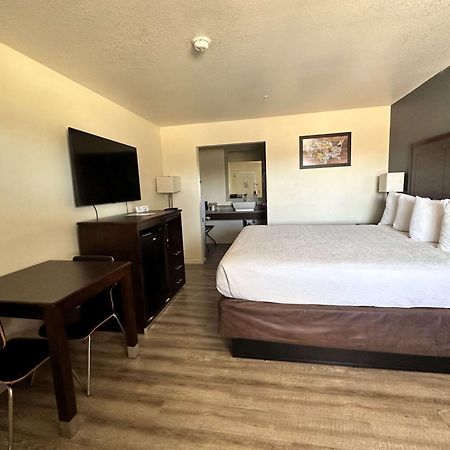 Surestay Hotel By Best Western Уилямс Екстериор снимка