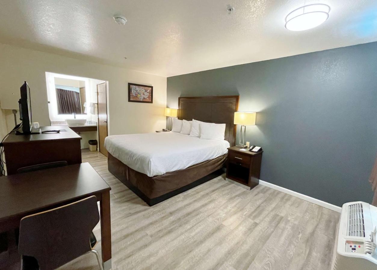 Surestay Hotel By Best Western Уилямс Екстериор снимка