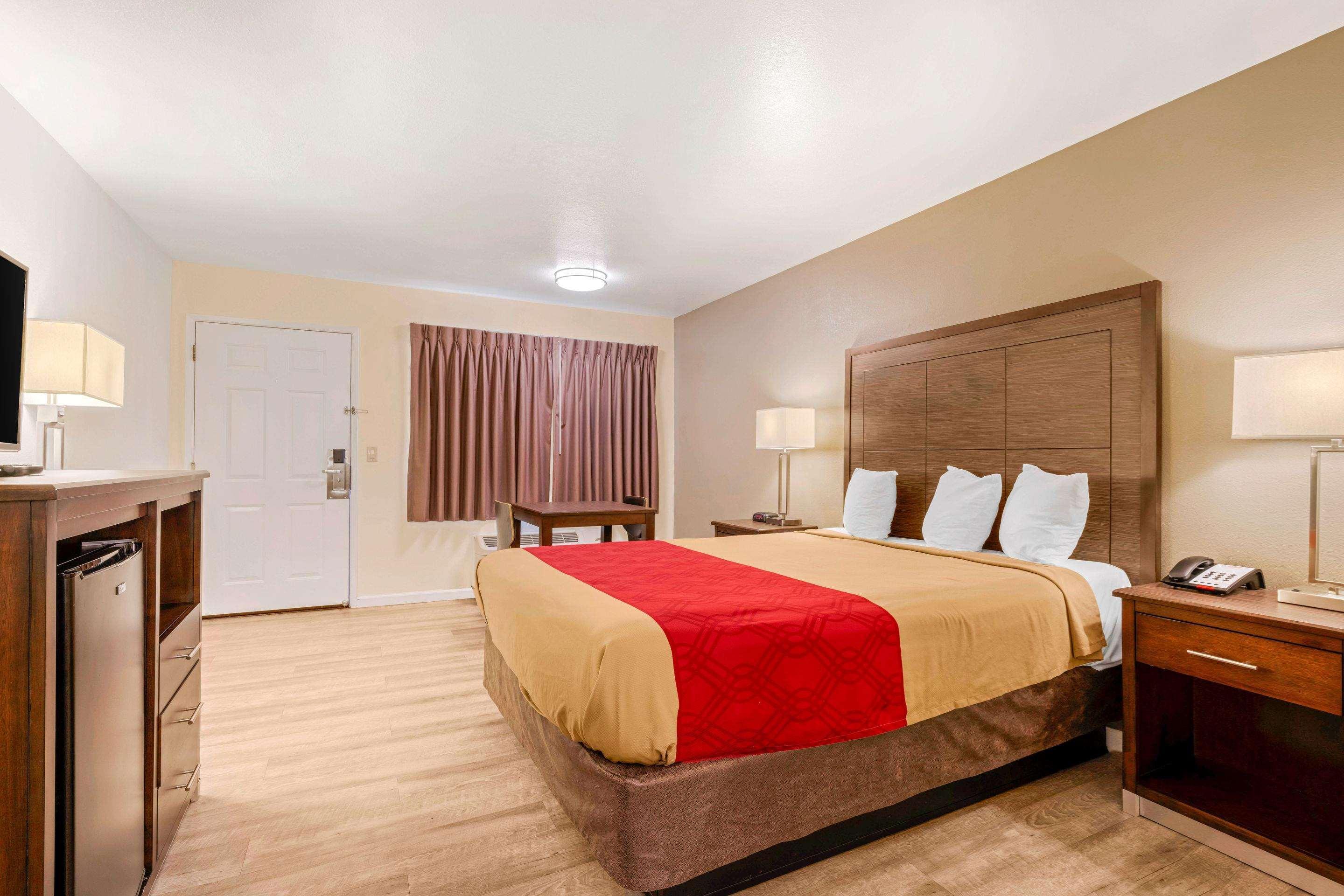 Surestay Hotel By Best Western Уилямс Екстериор снимка