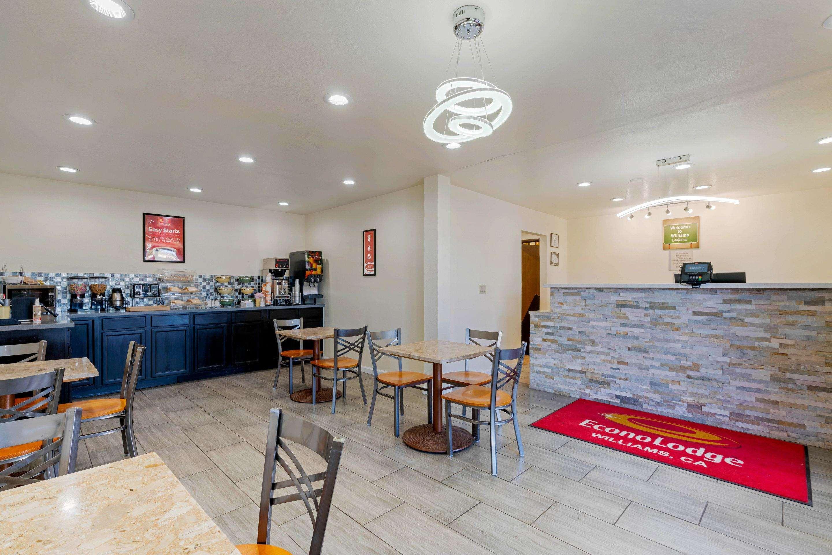 Surestay Hotel By Best Western Уилямс Екстериор снимка
